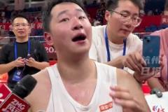 打球论狠还得看贵州村BA！绷带包得越严，下手打得越狠！